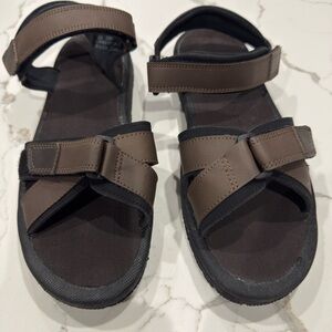 RNZ Men’s Brown adjustable Sandals, Never Worn. Size 10